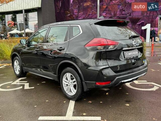 Черный Ниссан Rogue, объемом двигателя 2.49 л и пробегом 109 тыс. км за 16490 $, фото 4 на Automoto.ua