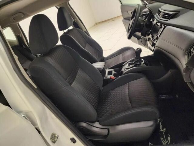 Черный Ниссан Rogue, объемом двигателя 2.5 л и пробегом 63 тыс. км за 14000 $, фото 11 на Automoto.ua