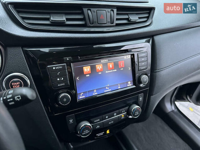 Черный Ниссан Rogue, объемом двигателя 2.49 л и пробегом 139 тыс. км за 17900 $, фото 15 на Automoto.ua