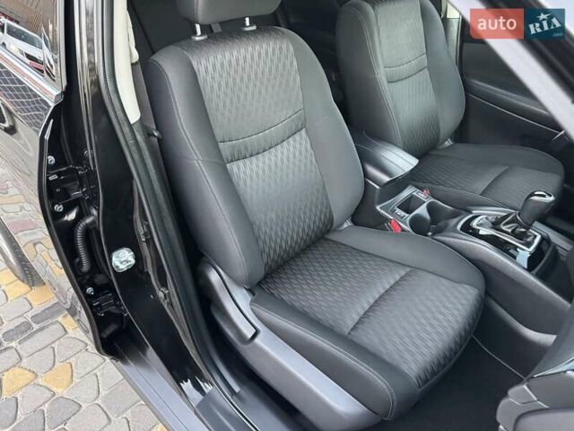 Черный Ниссан Rogue, объемом двигателя 2.5 л и пробегом 188 тыс. км за 15999 $, фото 34 на Automoto.ua