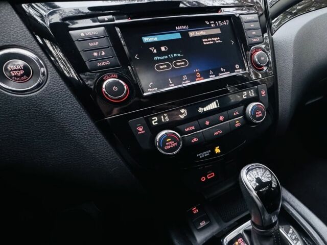 Черный Ниссан Rogue, объемом двигателя 2 л и пробегом 89 тыс. км за 18800 $, фото 7 на Automoto.ua