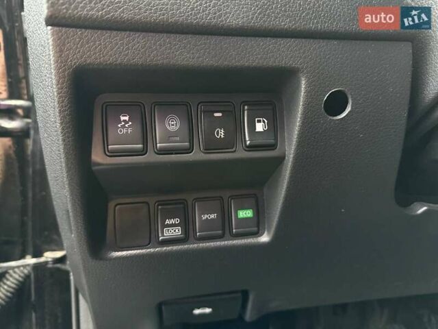 Черный Ниссан Rogue, объемом двигателя 2.49 л и пробегом 109 тыс. км за 16490 $, фото 10 на Automoto.ua