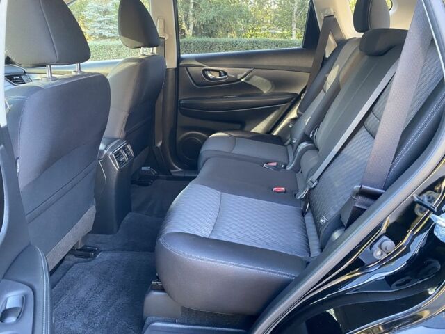 Черный Ниссан Rogue, объемом двигателя 2.5 л и пробегом 184 тыс. км за 12999 $, фото 18 на Automoto.ua