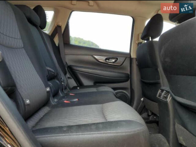 Черный Ниссан Rogue, объемом двигателя 2.49 л и пробегом 75 тыс. км за 4600 $, фото 6 на Automoto.ua