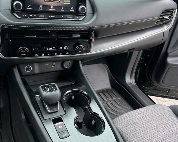 Черный Ниссан Rogue, объемом двигателя 2.49 л и пробегом 112 тыс. км за 20500 $, фото 23 на Automoto.ua