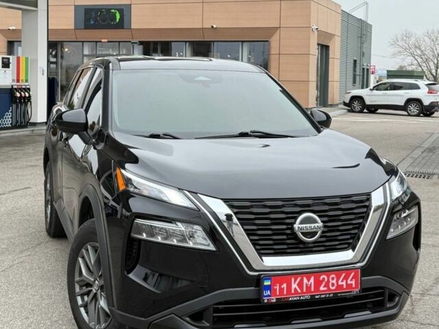 Черный Ниссан Rogue, объемом двигателя 2.5 л и пробегом 136 тыс. км за 20500 $, фото 3 на Automoto.ua