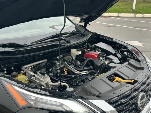 Черный Ниссан Rogue, объемом двигателя 2.5 л и пробегом 107 тыс. км за 19400 $, фото 11 на Automoto.ua