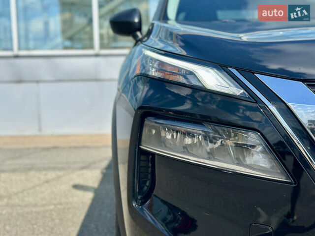 Чорний Ніссан Rogue, об'ємом двигуна 2.5 л та пробігом 112 тис. км за 20490 $, фото 4 на Automoto.ua