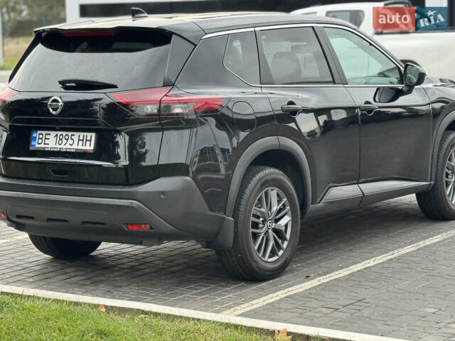 Черный Ниссан Rogue, объемом двигателя 2.49 л и пробегом 139 тыс. км за 19900 $, фото 4 на Automoto.ua