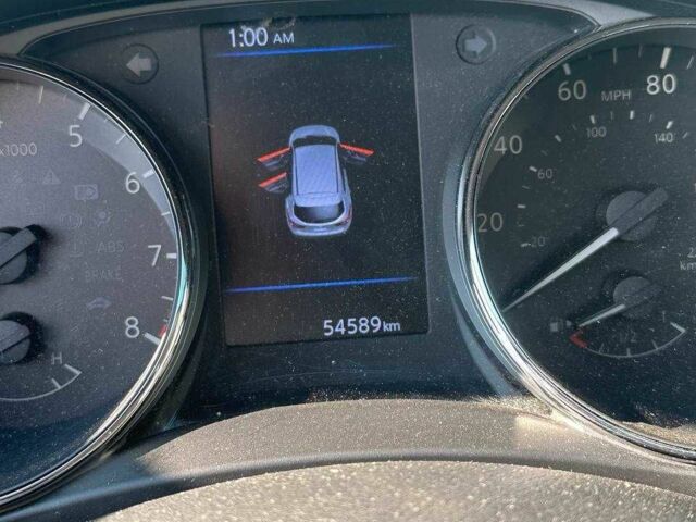 Чорний Ніссан Rogue, об'ємом двигуна 2 л та пробігом 55 тис. км за 15000 $, фото 5 на Automoto.ua