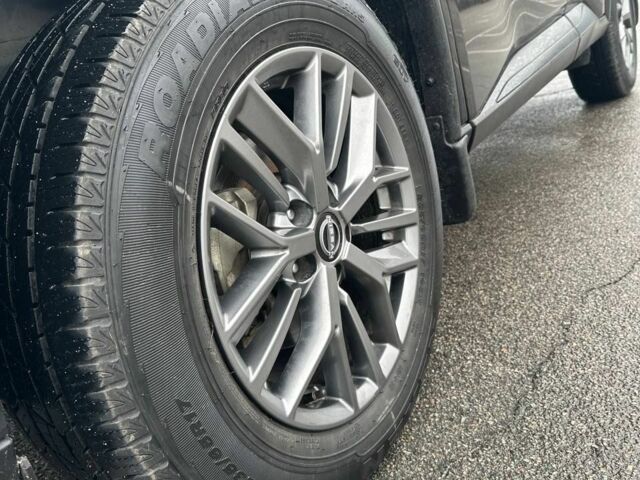 Черный Ниссан Rogue, объемом двигателя 2.5 л и пробегом 107 тыс. км за 19400 $, фото 10 на Automoto.ua