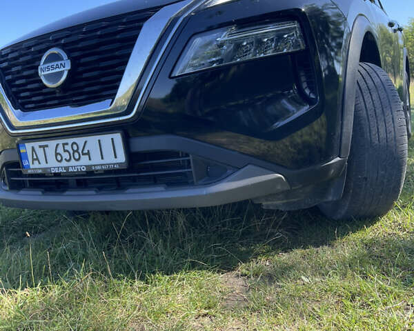 Черный Ниссан Rogue, объемом двигателя 2.49 л и пробегом 110 тыс. км за 21500 $, фото 1 на Automoto.ua
