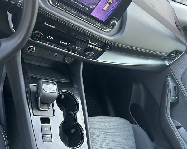 Черный Ниссан Rogue, объемом двигателя 2.49 л и пробегом 107 тыс. км за 21500 $, фото 14 на Automoto.ua