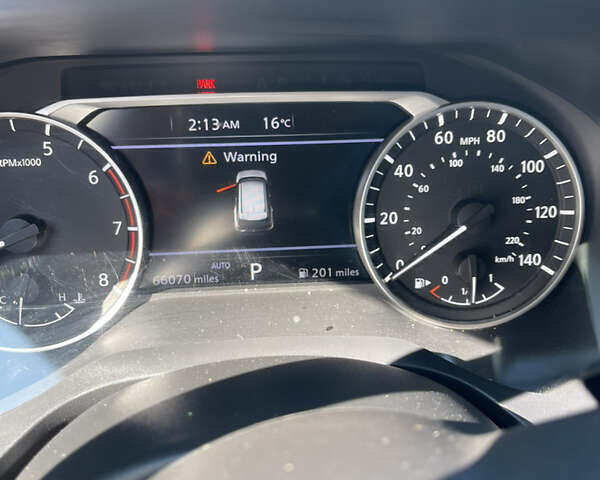 Черный Ниссан Rogue, объемом двигателя 2.49 л и пробегом 110 тыс. км за 21500 $, фото 12 на Automoto.ua