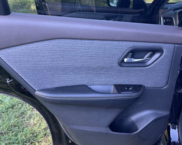 Черный Ниссан Rogue, объемом двигателя 2.49 л и пробегом 110 тыс. км за 21500 $, фото 14 на Automoto.ua