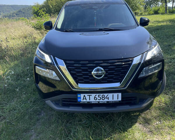 Черный Ниссан Rogue, объемом двигателя 2.49 л и пробегом 110 тыс. км за 21500 $, фото 4 на Automoto.ua