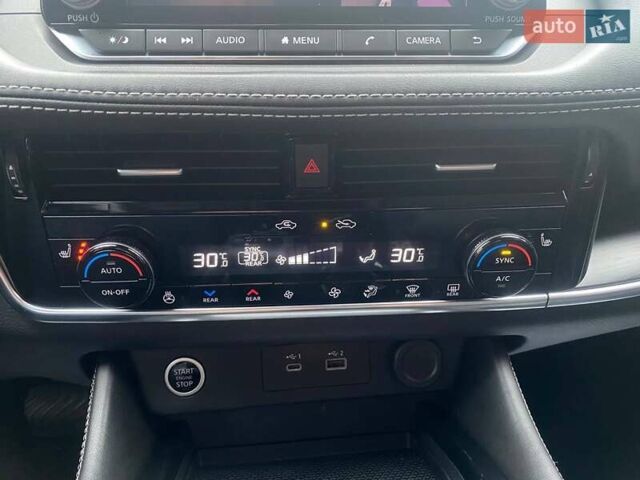 Чорний Ніссан Rogue, об'ємом двигуна 2.49 л та пробігом 157 тис. км за 21900 $, фото 15 на Automoto.ua