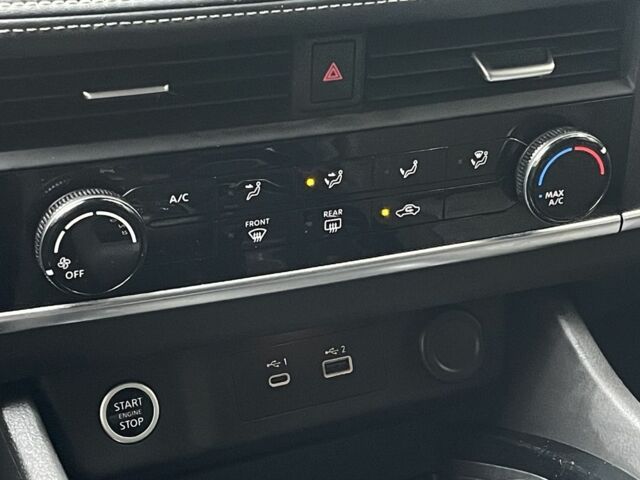 Черный Ниссан Rogue, объемом двигателя 2.5 л и пробегом 121 тыс. км за 19500 $, фото 20 на Automoto.ua