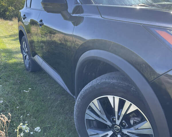 Черный Ниссан Rogue, объемом двигателя 2.49 л и пробегом 110 тыс. км за 21500 $, фото 3 на Automoto.ua