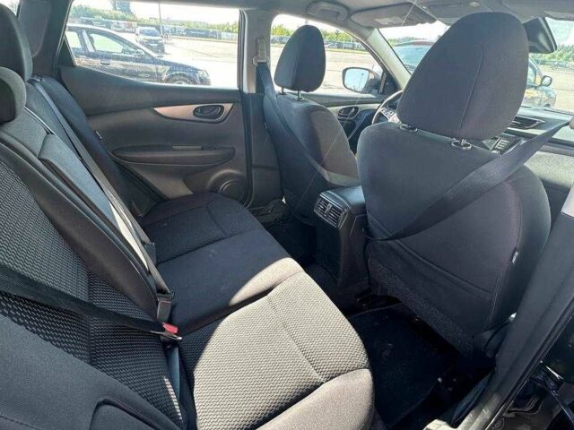 Чорний Ніссан Rogue, об'ємом двигуна 2 л та пробігом 55 тис. км за 15000 $, фото 9 на Automoto.ua