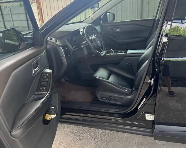 Черный Ниссан Rogue, объемом двигателя 2.49 л и пробегом 100 тыс. км за 22700 $, фото 3 на Automoto.ua