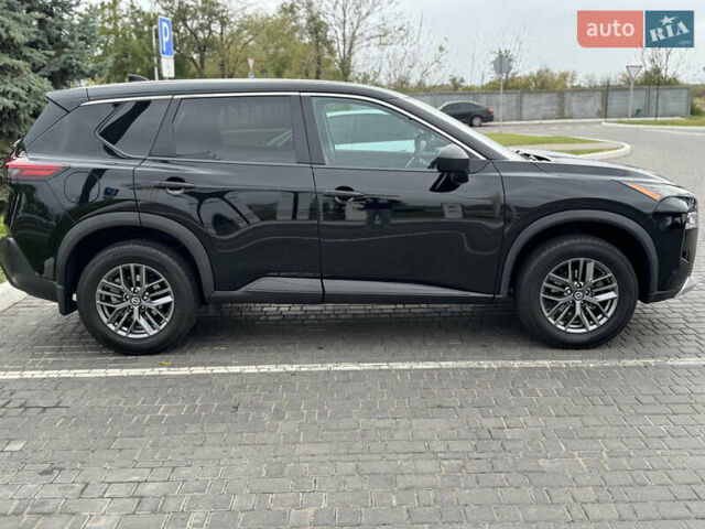 Черный Ниссан Rogue, объемом двигателя 2.49 л и пробегом 139 тыс. км за 19900 $, фото 5 на Automoto.ua