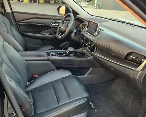 Черный Ниссан Rogue, объемом двигателя 2.49 л и пробегом 157 тыс. км за 19700 $, фото 19 на Automoto.ua