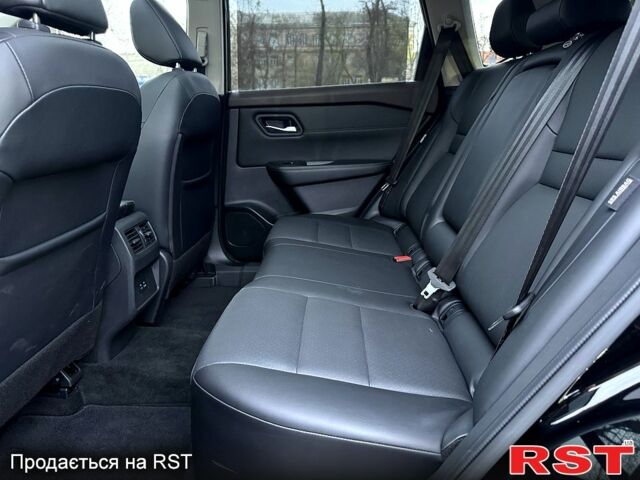 Чорний Ніссан Rogue, об'ємом двигуна 1.5 л та пробігом 81 тис. км за 23999 $, фото 7 на Automoto.ua
