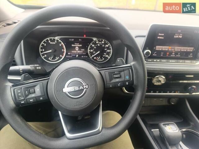 Черный Ниссан Rogue, объемом двигателя 1.5 л и пробегом 39 тыс. км за 21800 $, фото 1 на Automoto.ua