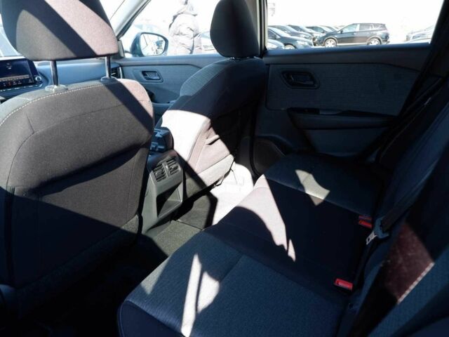 Чорний Ніссан Rogue, об'ємом двигуна 1.5 л та пробігом 5 тис. км за 18000 $, фото 5 на Automoto.ua