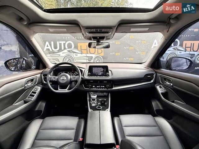 Черный Ниссан Rogue, объемом двигателя 1.5 л и пробегом 136 тыс. км за 23500 $, фото 10 на Automoto.ua