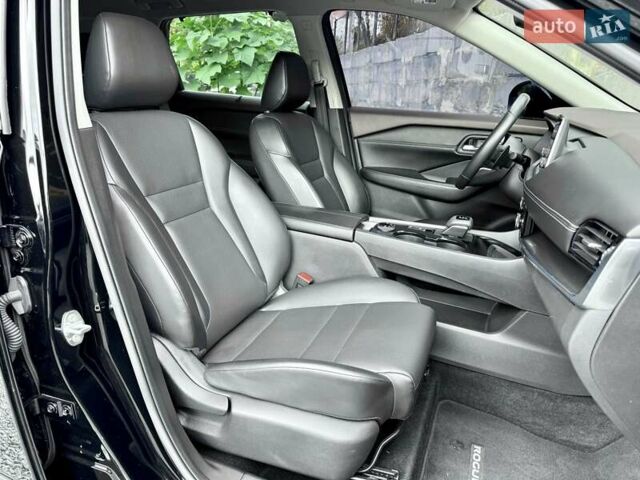 Черный Ниссан Rogue, объемом двигателя 1.5 л и пробегом 136 тыс. км за 23500 $, фото 8 на Automoto.ua