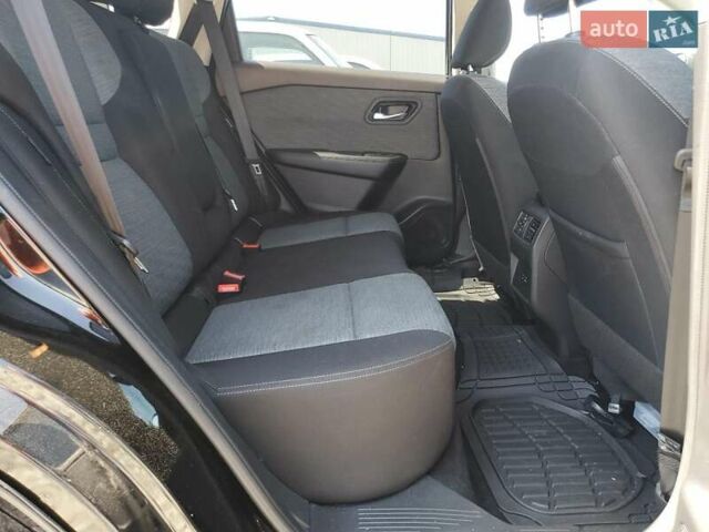 Черный Ниссан Rogue, объемом двигателя 1.5 л и пробегом 91 тыс. км за 6800 $, фото 10 на Automoto.ua