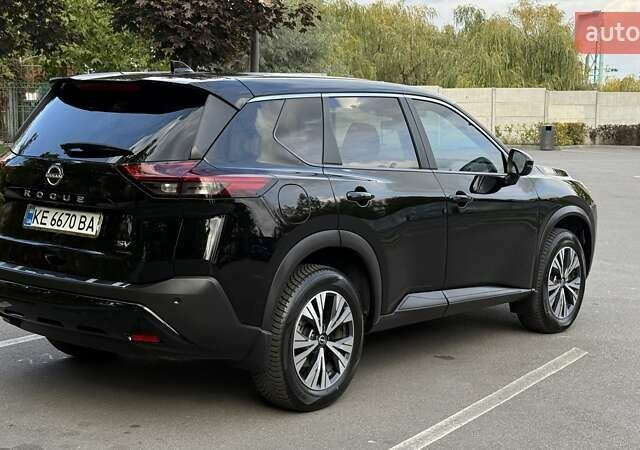 Ніссан Rogue 2022 у Дніпро (Дніпропетровську) на Automoto.ua Чорний Ніссан Rogue, об'ємом двигуна 1.5 л та пробігом 45 тис. км за 24800 $, фото 4 на Automoto.ua