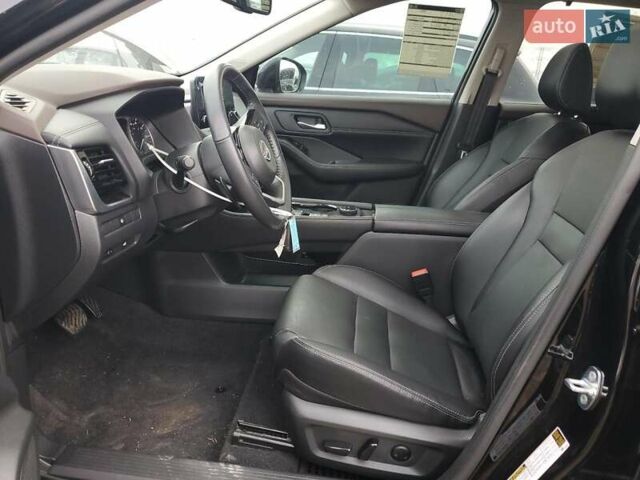 Черный Ниссан Rogue, объемом двигателя 1.5 л и пробегом 72 тыс. км за 7900 $, фото 6 на Automoto.ua