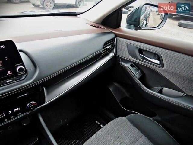 Черный Ниссан Rogue, объемом двигателя 1.5 л и пробегом 30 тыс. км за 19800 $, фото 17 на Automoto.ua