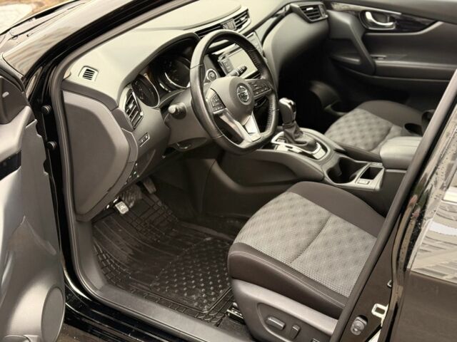 Черный Ниссан Rogue, объемом двигателя 2 л и пробегом 30 тыс. км за 17600 $, фото 6 на Automoto.ua