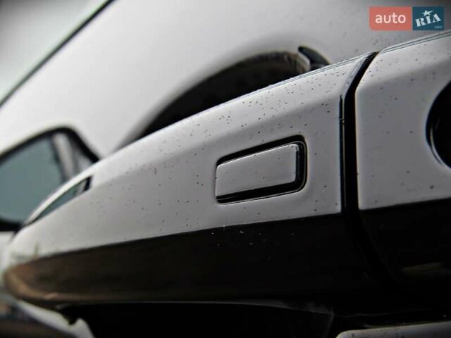 Черный Ниссан Rogue, объемом двигателя 1.5 л и пробегом 30 тыс. км за 19800 $, фото 5 на Automoto.ua