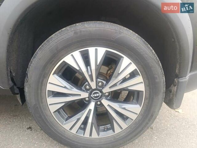 Черный Ниссан Rogue, объемом двигателя 1.5 л и пробегом 39 тыс. км за 21800 $, фото 10 на Automoto.ua