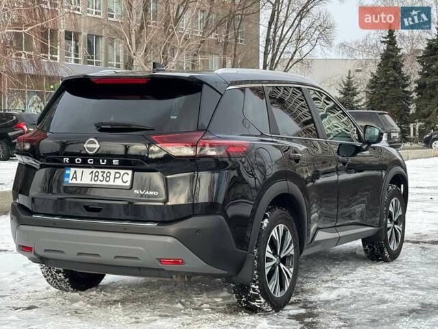Черный Ниссан Rogue, объемом двигателя 1.5 л и пробегом 31 тыс. км за 27000 $, фото 4 на Automoto.ua