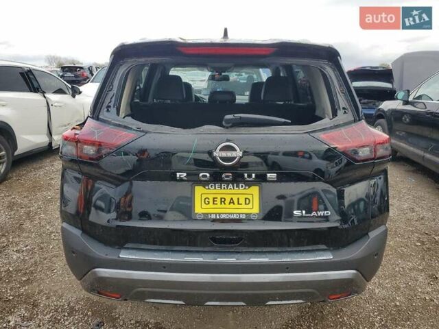 Черный Ниссан Rogue, объемом двигателя 1.5 л и пробегом 72 тыс. км за 7900 $, фото 5 на Automoto.ua