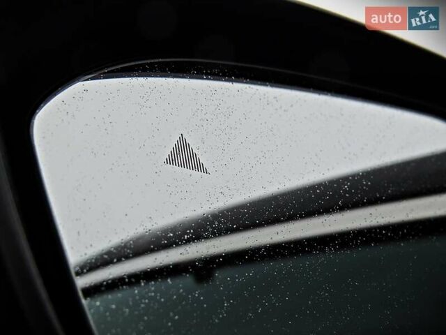 Черный Ниссан Rogue, объемом двигателя 1.5 л и пробегом 30 тыс. км за 19800 $, фото 6 на Automoto.ua