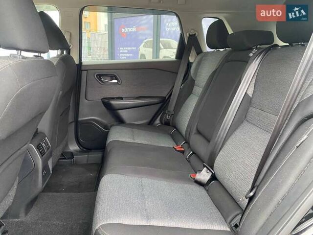 Чорний Ніссан Rogue, об'ємом двигуна 1.5 л та пробігом 113 тис. км за 24400 $, фото 17 на Automoto.ua