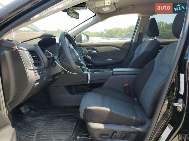 Черный Ниссан Rogue, объемом двигателя 1.5 л и пробегом 91 тыс. км за 6800 $, фото 6 на Automoto.ua