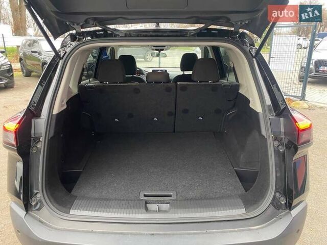 Чорний Ніссан Rogue, об'ємом двигуна 1.5 л та пробігом 113 тис. км за 24400 $, фото 18 на Automoto.ua