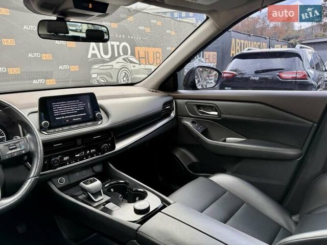 Черный Ниссан Rogue, объемом двигателя 1.5 л и пробегом 136 тыс. км за 23500 $, фото 11 на Automoto.ua