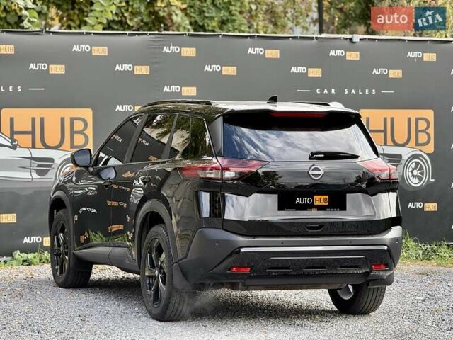 Черный Ниссан Rogue, объемом двигателя 1.5 л и пробегом 136 тыс. км за 23500 $, фото 3 на Automoto.ua