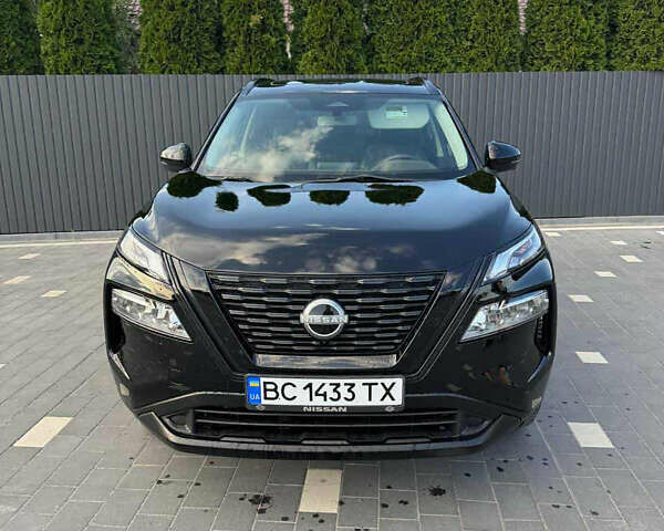 Черный Ниссан Rogue, объемом двигателя 1.5 л и пробегом 47 тыс. км за 24400 $, фото 4 на Automoto.ua