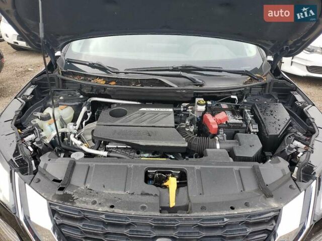 Черный Ниссан Rogue, объемом двигателя 1.5 л и пробегом 72 тыс. км за 7900 $, фото 10 на Automoto.ua