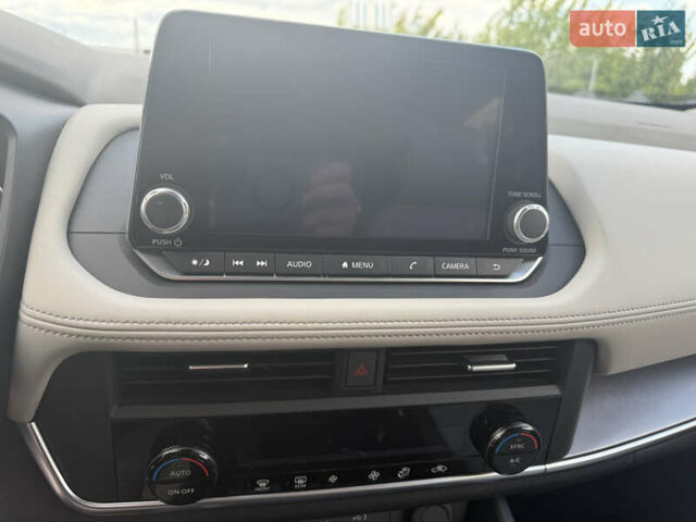 Черный Ниссан Rogue, объемом двигателя 0 л и пробегом 7 тыс. км за 23100 $, фото 15 на Automoto.ua